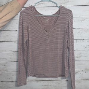 I’m selling a soft Long sleeve shirt size M